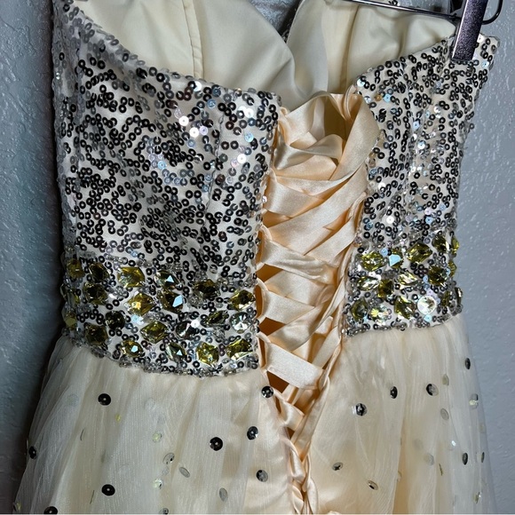 Windsor Strapless Prom Dress Glitter Jewels and Sequence Corset Dress - Picture 2 of 14